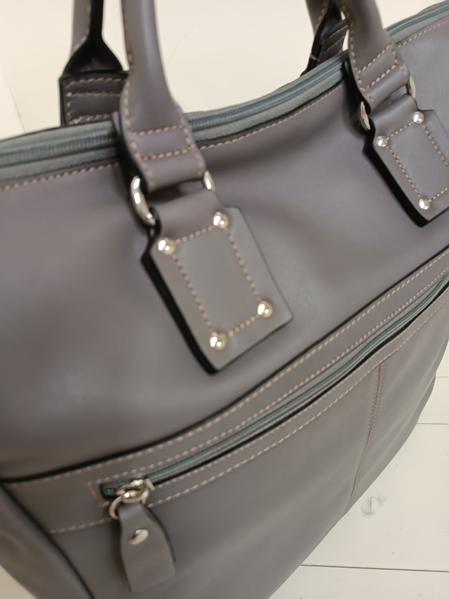 Art. 2101 grey