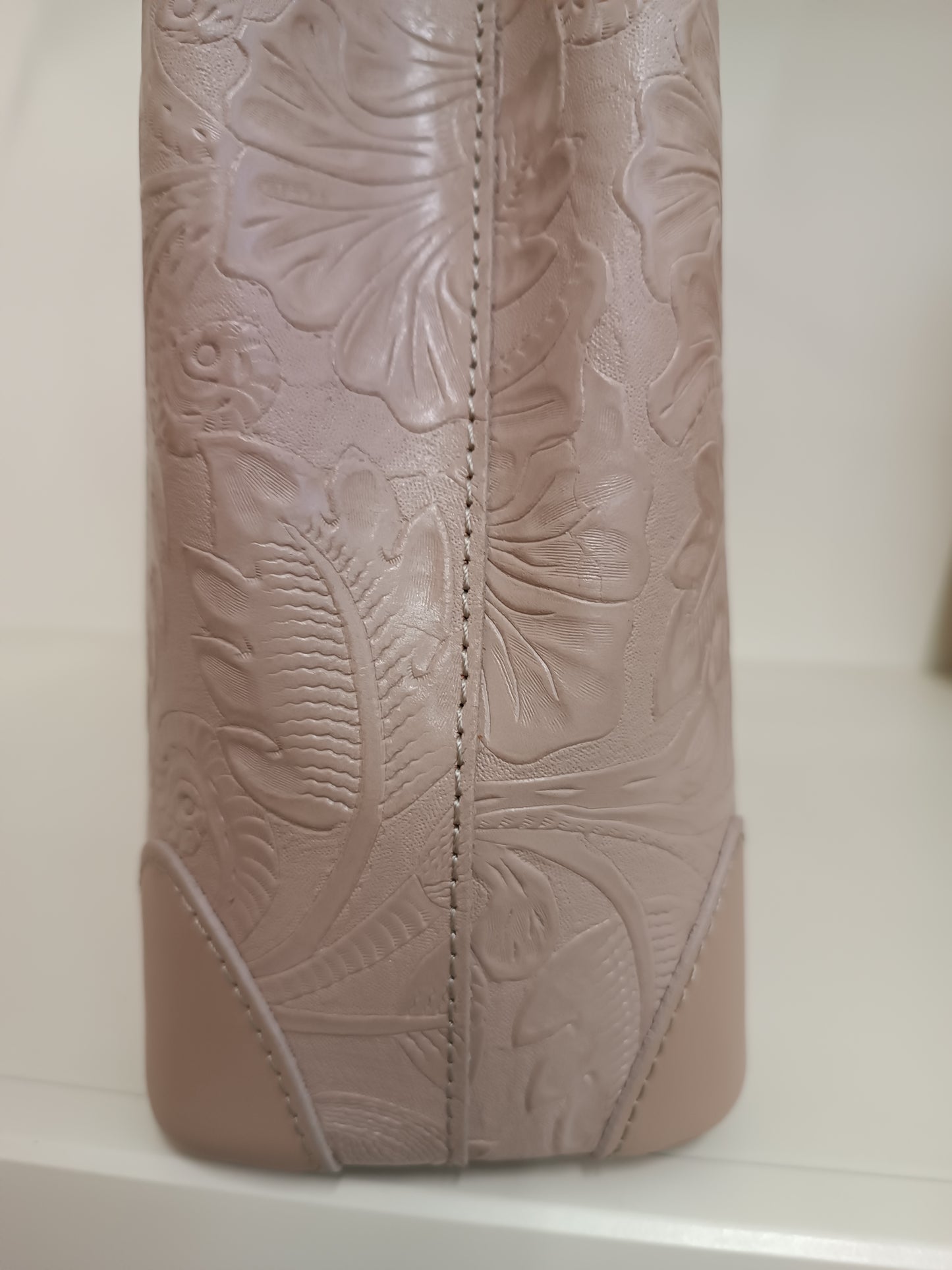 Art. 1019 nude