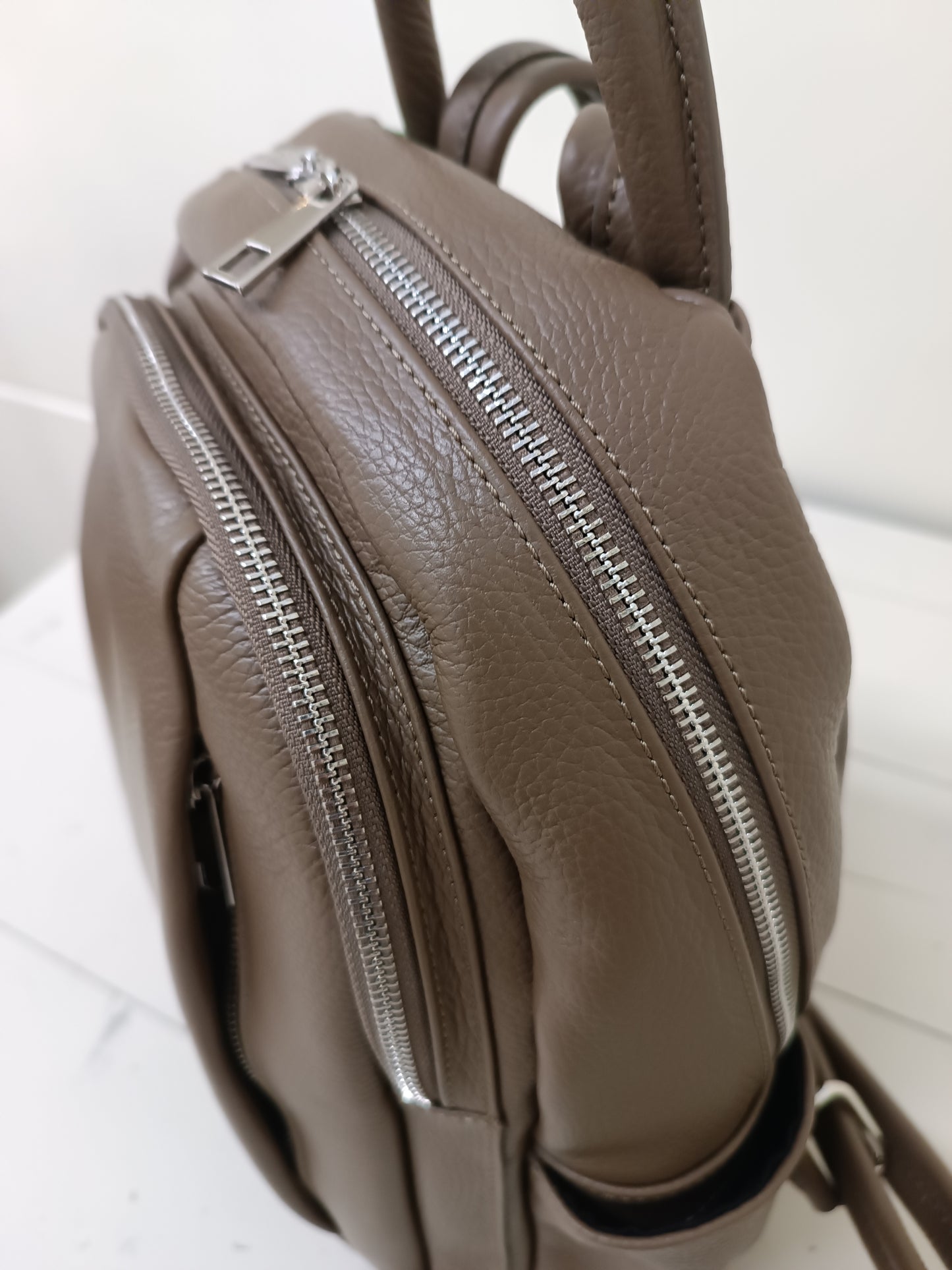 Art. 1031 taupe